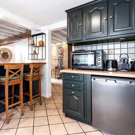 Holiday home La Nuit Etoilee - Maison D 'artiste - Auvers-sur-Oise
